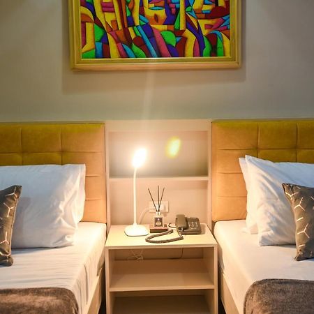 Ett Hometel กาลิโบ ภายนอก รูปภาพ